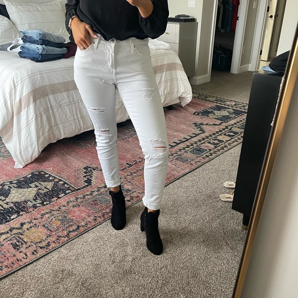 White Distressed Skinny Jean